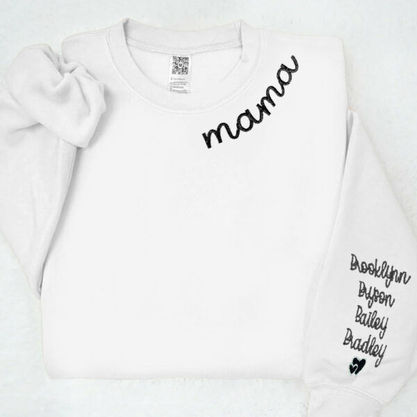 Custom Embroidered Stylish Mama Sweatshirt Customizable & Comfort Driven
