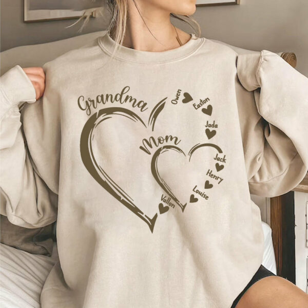 Custom Grandma Mom Heart Shirt, Personalized Nana Shirt, Mimi Shirt - Best Gifts For Mother's Day