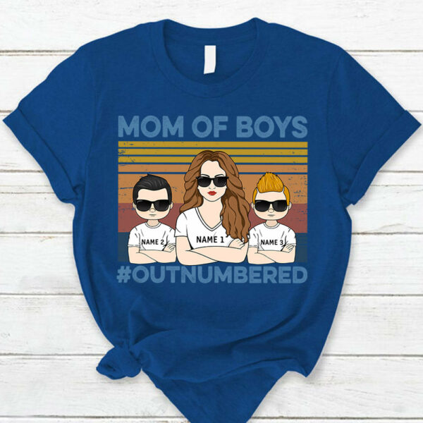 Mom Of Boys Outnumbered Hashtag Personalized T-Shirt Funny Mom With Kids Names T-Shirt Gift For Mom - Image 6